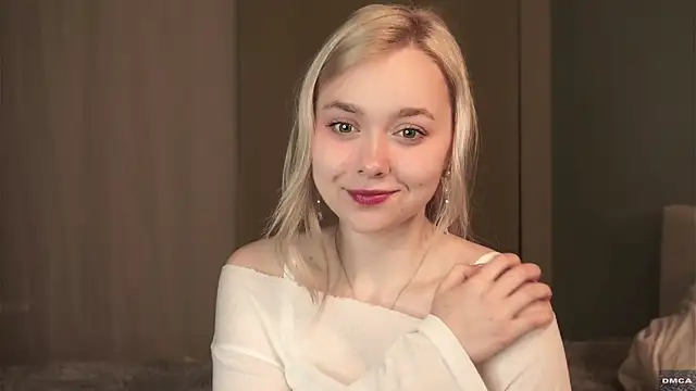 Snapshot of AccaCroyle chatting on 09/25/25, 10:05 AccaCroyle online show from 09/25/25, 10:05