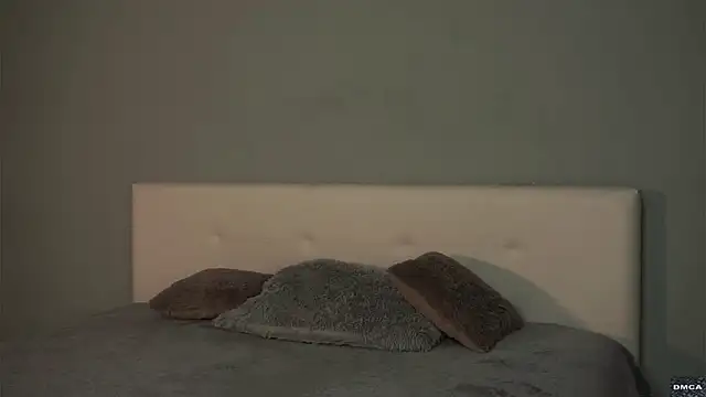 Snapshot of AccaCroyle chatting on 10/16/25, 08:17 AccaCroyle online show from 10/16/25, 08:17