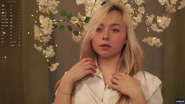 Snapshot of AccaCroyle chatting on 11/03/25, 07:28 AccaCroyle online show from 11/03/25, 07:28