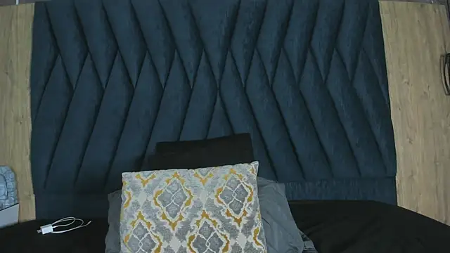 Snapshot of Samy_Grey01 chatting on 10/22/25, 03:06 Samy Grey01 online show from 10/22/25, 03:06