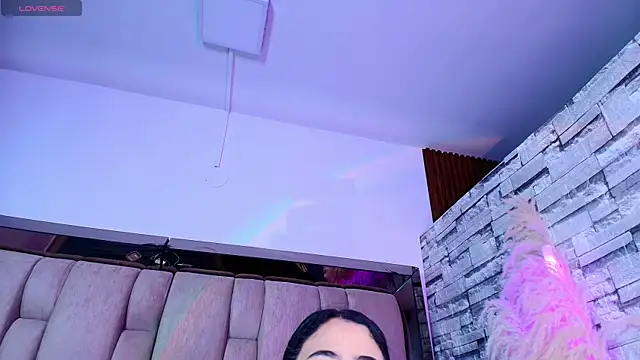 Snapshot of Samy_Grey01 chatting on 05/06/26, 03:43 Samy Grey01 online show from 05/06/26, 03:43