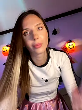 LINA ALL EYES ON YOU online show from 10/25/25, 05:46