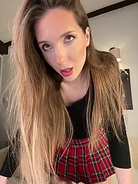 LINA ALL EYES ON YOU online show from 03/18/26, 07:15