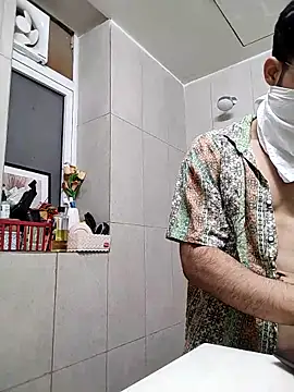 Snapshot of mrmasseur06 chatting on 05/14/26, 05:54 mrmasseur06 online show from 05/14/26, 05:54