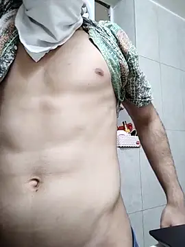 Snapshot of mrmasseur06 chatting on 05/26/26, 06:39 mrmasseur06 online show from 05/26/26, 06:39