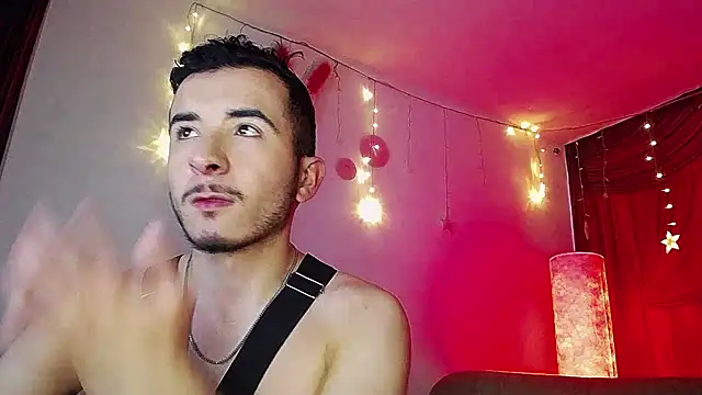 Snapshot of Noha_Lux chatting on 09/11/25, 01:11 Noha Lux online show from 09/11/25, 01:11