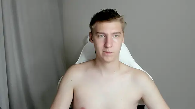 Snapshot of MrSexyCum4U chatting on 07/23/26, 08:16 MrSexyCum4U online show from 07/23/26, 08:16