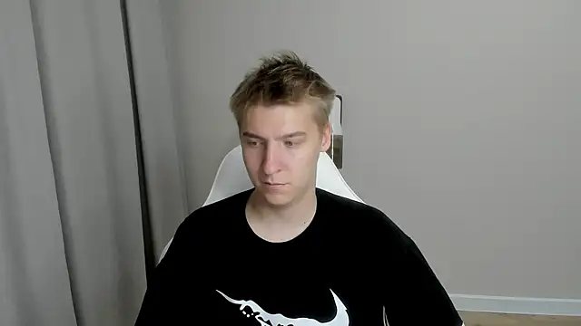 Snapshot of MrSexyCum4U chatting on 07/30/26, 01:16 MrSexyCum4U online show from 07/30/26, 01:16