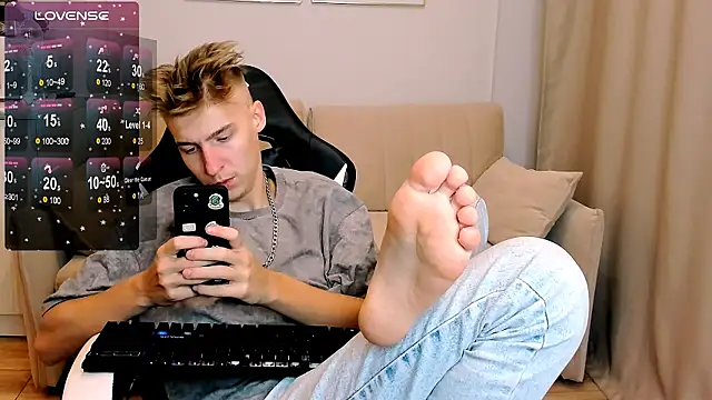 MrSexyCum4U online show from 10/09/25, 07:58