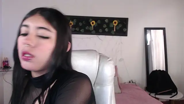 gabriella live online show from 09/11/25, 01:44