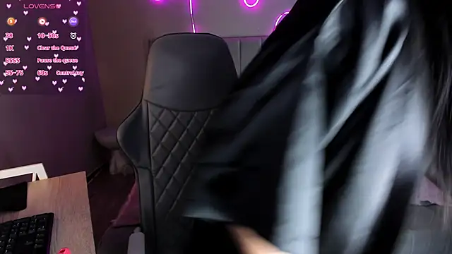 Emma and Issac online show from 02/23/26, 09:26