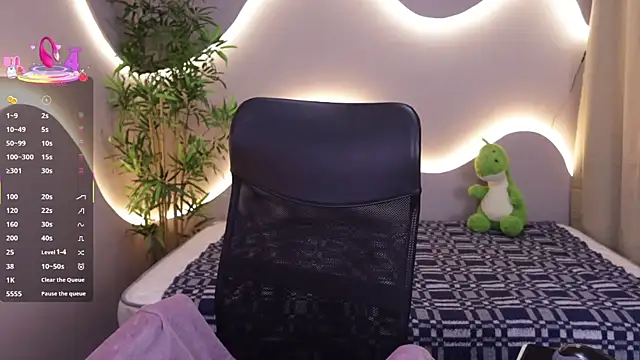 Emma and Issac online show from 01/06/26, 04:16