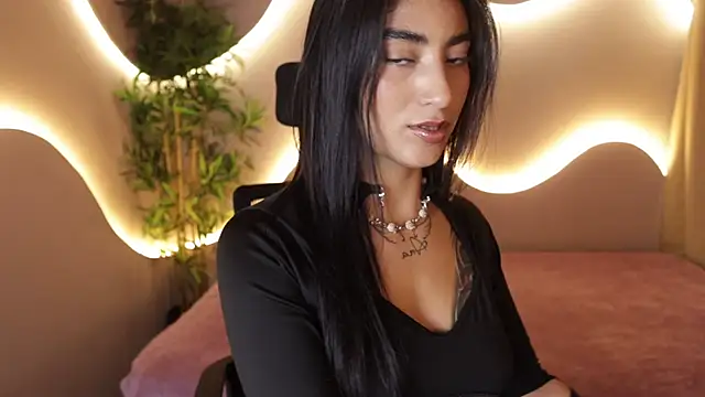 Emma and Issac online show from 03/30/26, 08:43