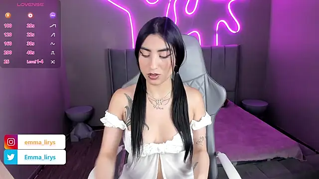 Emma and Issac online show from 09/10/25, 04:22