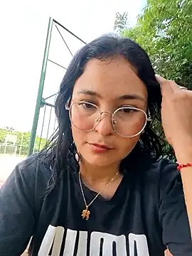 Lily-o online show from 12/01/25, 02:29