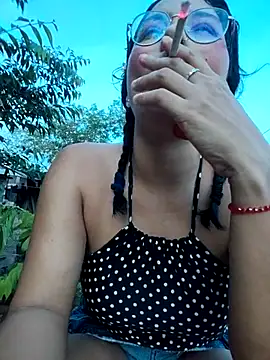 Lily-o online show from 10/27/25, 10:33