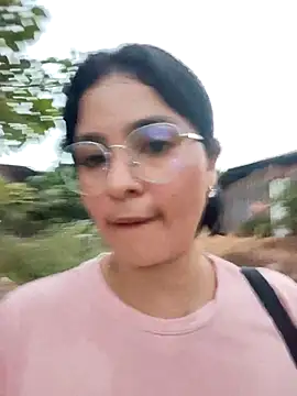 Lily-o online show from 12/04/25, 10:42