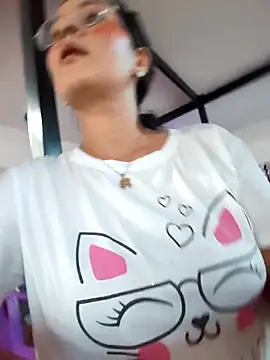 Lily-o online show from 11/14/25, 09:51