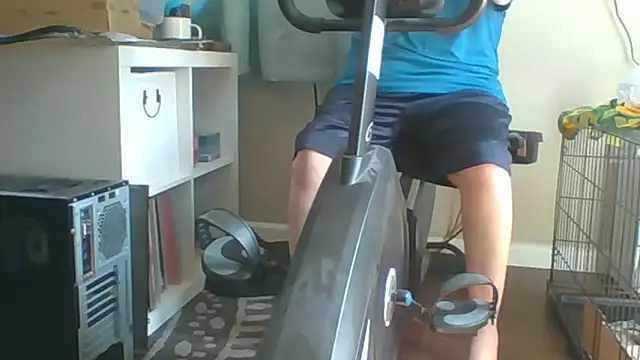 Snapshot of DareGoneWrong chatting on 09/11/25, 04:07 DareGoneWrong online show from 09/11/25, 04:07