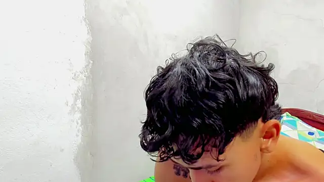 Snapshot of Damien_444 chatting on 09/18/25, 12:52 Damien 444 online show from 09/18/25, 12:52