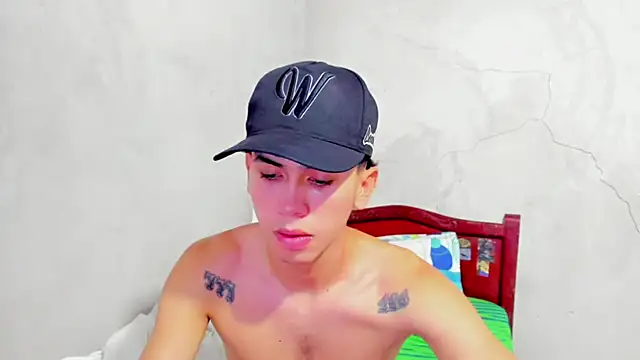 Snapshot of Damien_444 chatting on 09/30/25, 12:22 Damien 444 online show from 09/30/25, 12:22