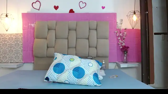 Damary Leon online show from 12/17/25, 07:08