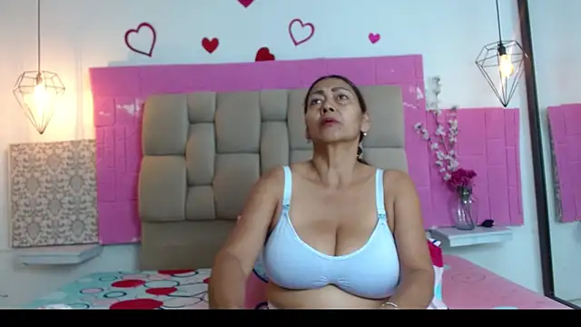 Damary Leon online show from 04/16/26, 07:03