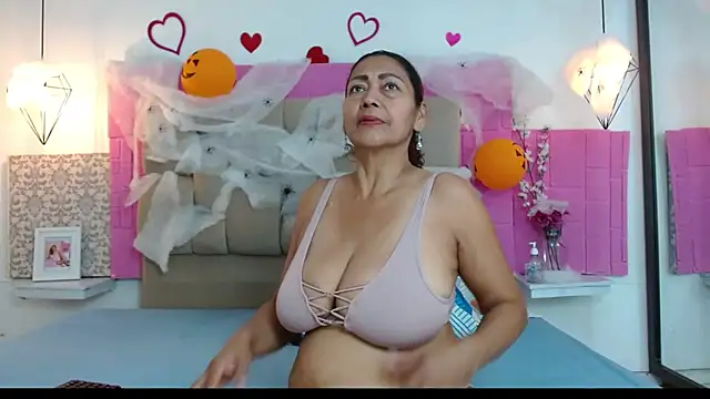 Damary Leon online show from 10/29/25, 07:13