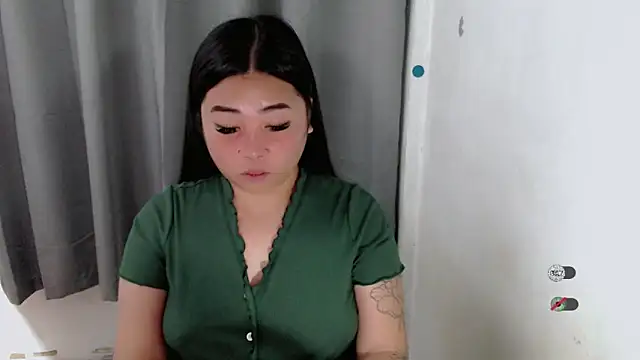Yhana Slut online show from 09/15/25, 01:22