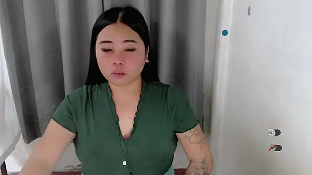 Yhana Slut online show from 09/18/25, 02:09