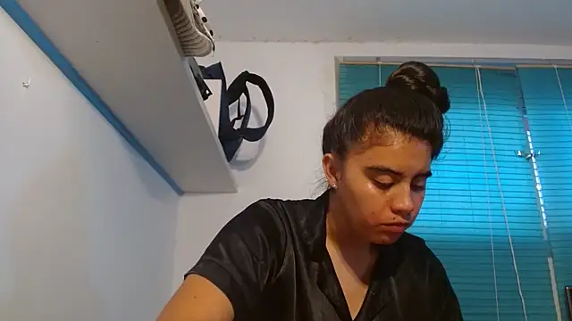 Arieeel 09 online show from 04/10/26, 06:09