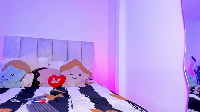 Baby Steff online show from 10/20/25, 03:52