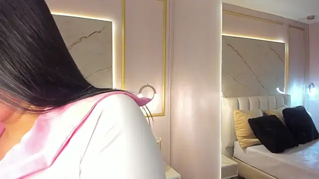 VioletaMaddox online show from 10/18/25, 11:18