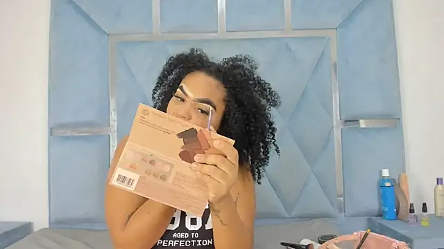 Snapshot of daizasm chatting on 12/14/25, 12:33 daizasm online show from 12/14/25, 12:33