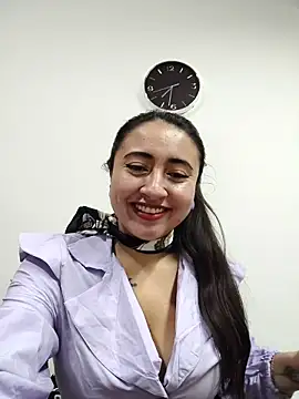 Snapshot of AMATISTA__16 chatting on 09/29/25, 12:33 AMATISTA 16 online show from 09/29/25, 12:33