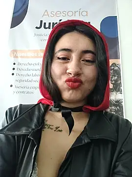 Snapshot of AMATISTA__16 chatting on 10/31/25, 12:35 AMATISTA 16 online show from 10/31/25, 12:35