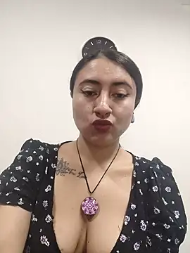 Snapshot of AMATISTA__16 chatting on 09/27/25, 12:22 AMATISTA 16 online show from 09/27/25, 12:22