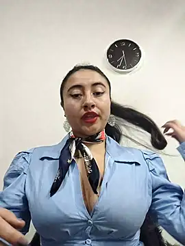 Snapshot of AMATISTA__16 chatting on 10/15/25, 12:35 AMATISTA 16 online show from 10/15/25, 12:35