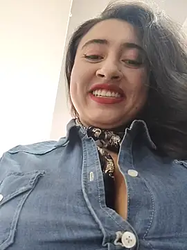 Snapshot of AMATISTA__16 chatting on 11/26/25, 12:16 AMATISTA 16 online show from 11/26/25, 12:16