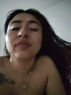 Snapshot of AMATISTA__16 chatting on 12/01/25, 01:17 AMATISTA 16 online show from 12/01/25, 01:17