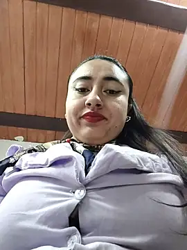 Snapshot of AMATISTA__16 chatting on 10/14/25, 12:28 AMATISTA 16 online show from 10/14/25, 12:28