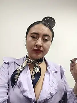 Snapshot of AMATISTA__16 chatting on 10/24/25, 12:26 AMATISTA 16 online show from 10/24/25, 12:26