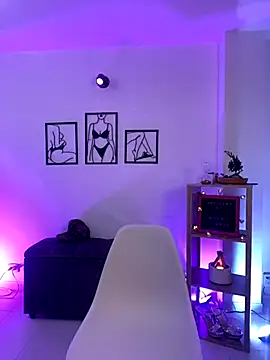 leiablack online show from 12/02/25, 11:23