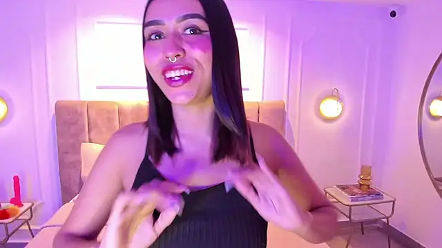 Zammy Sanz online show from 10/26/25, 03:56