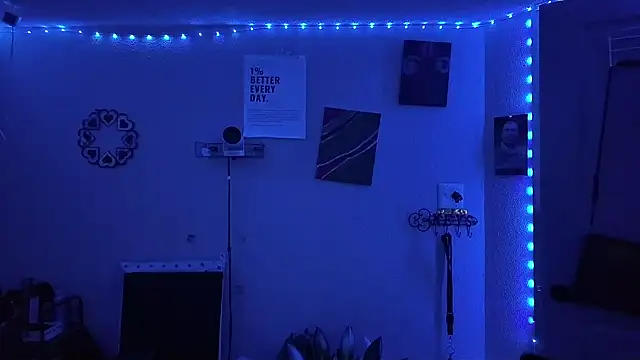 Triggerhappycj100 online show from 04/14/26, 11:21