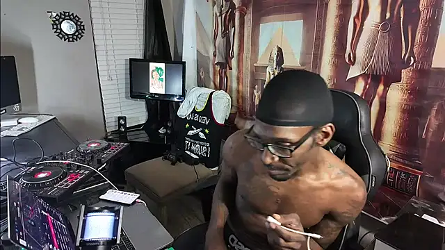 Triggerhappycj100 online show from 03/29/26, 01:18