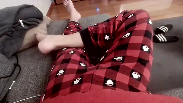 cucciolotto76 online show from 12/17/25, 10:04