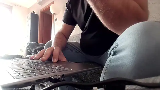 cucciolotto76 online show from 11/08/25, 11:25