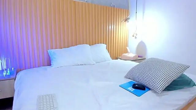 danaalamiri online show from 11/13/25, 10:35