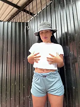 laure torres online show from 02/12/26, 12:38